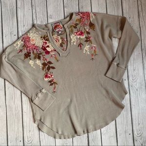 Johnny Was Zosia V-Neck Thermal Embroidered Tan